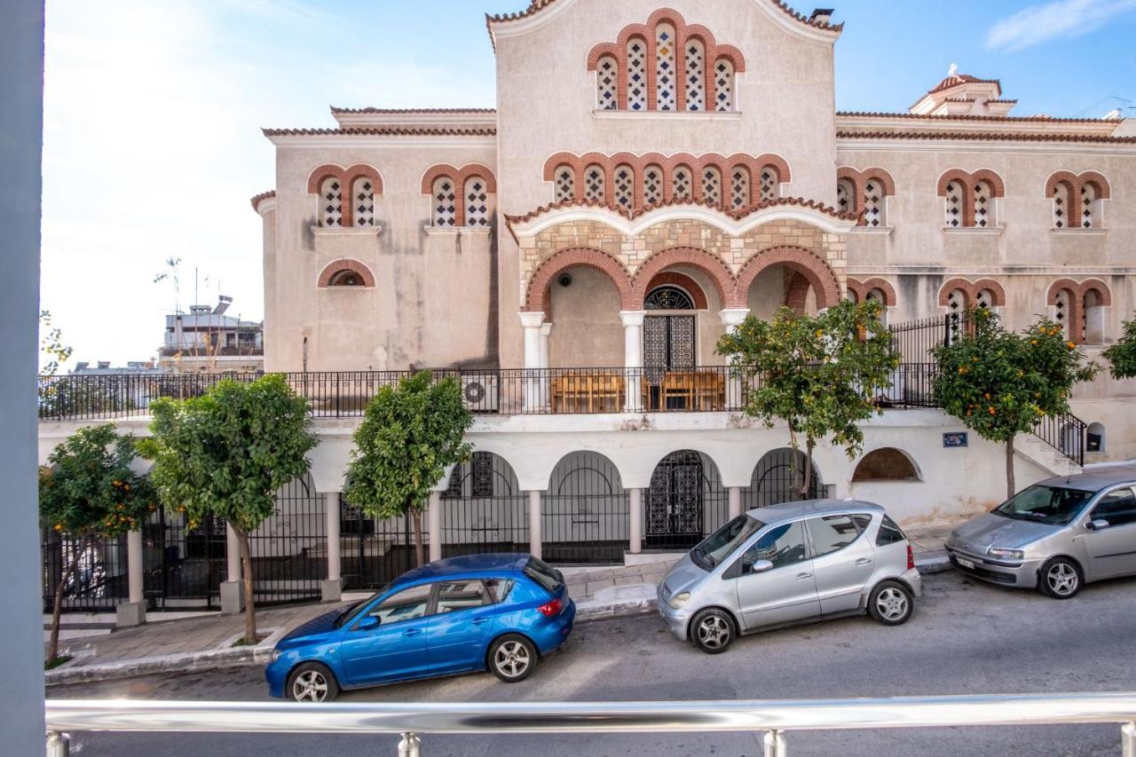 Bright Apartment In Pireu Exterior foto