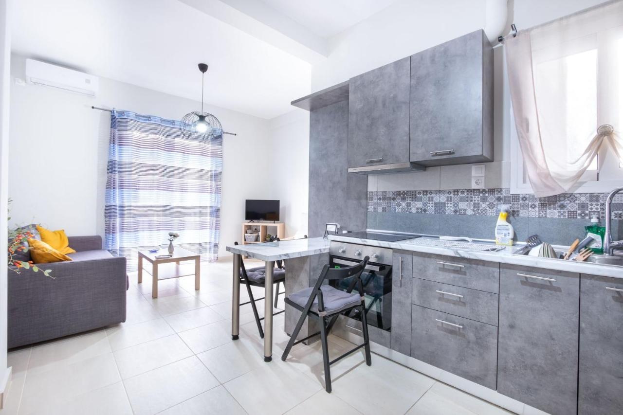 Bright Apartment In Pireu Exterior foto