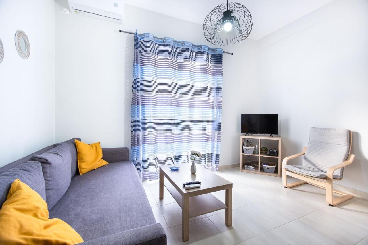 Bright Apartment In Pireu Exterior foto